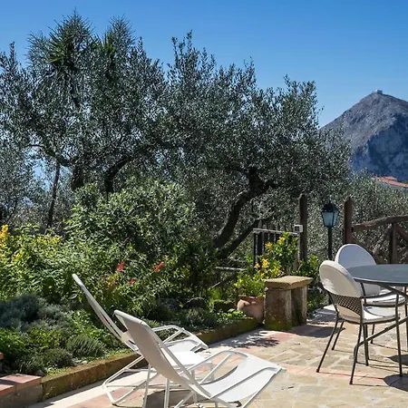 Villa - Amiela SantʼAgata sui Due Golfi